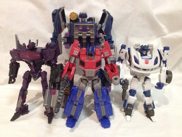 Transformers Fall Of Cybertron Soundwave  Soundblaster  In Hand Images  (24 of 68)